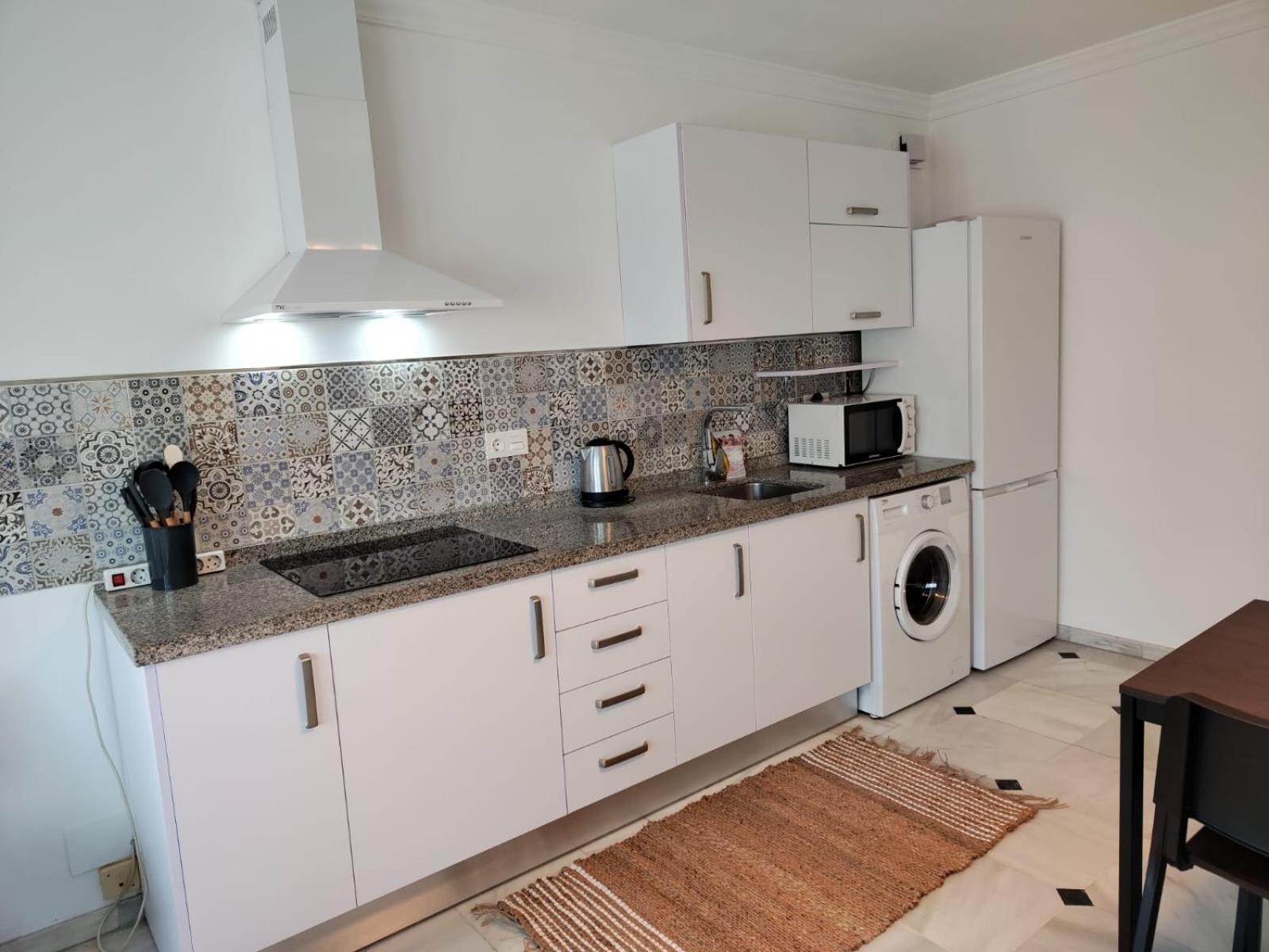 Wintowinrentals Your Home Steps From The Center Málaga Eksteriør bilde