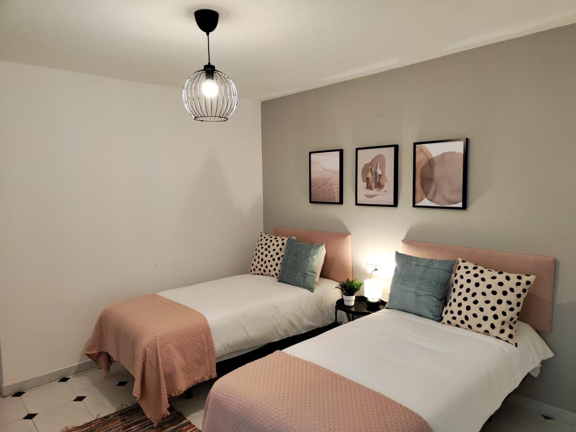 Wintowinrentals Your Home Steps From The Center Málaga Eksteriør bilde