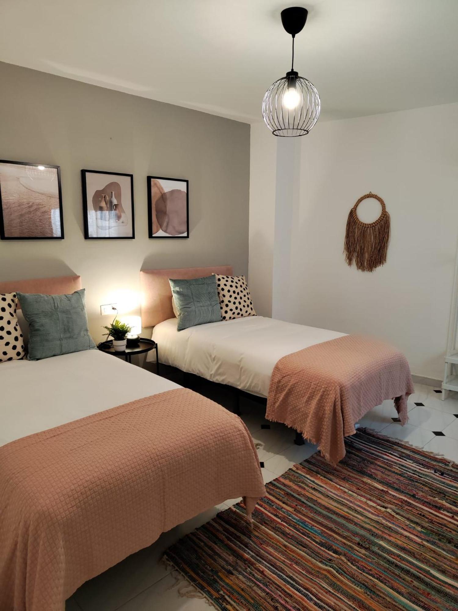 Wintowinrentals Your Home Steps From The Center Málaga Eksteriør bilde